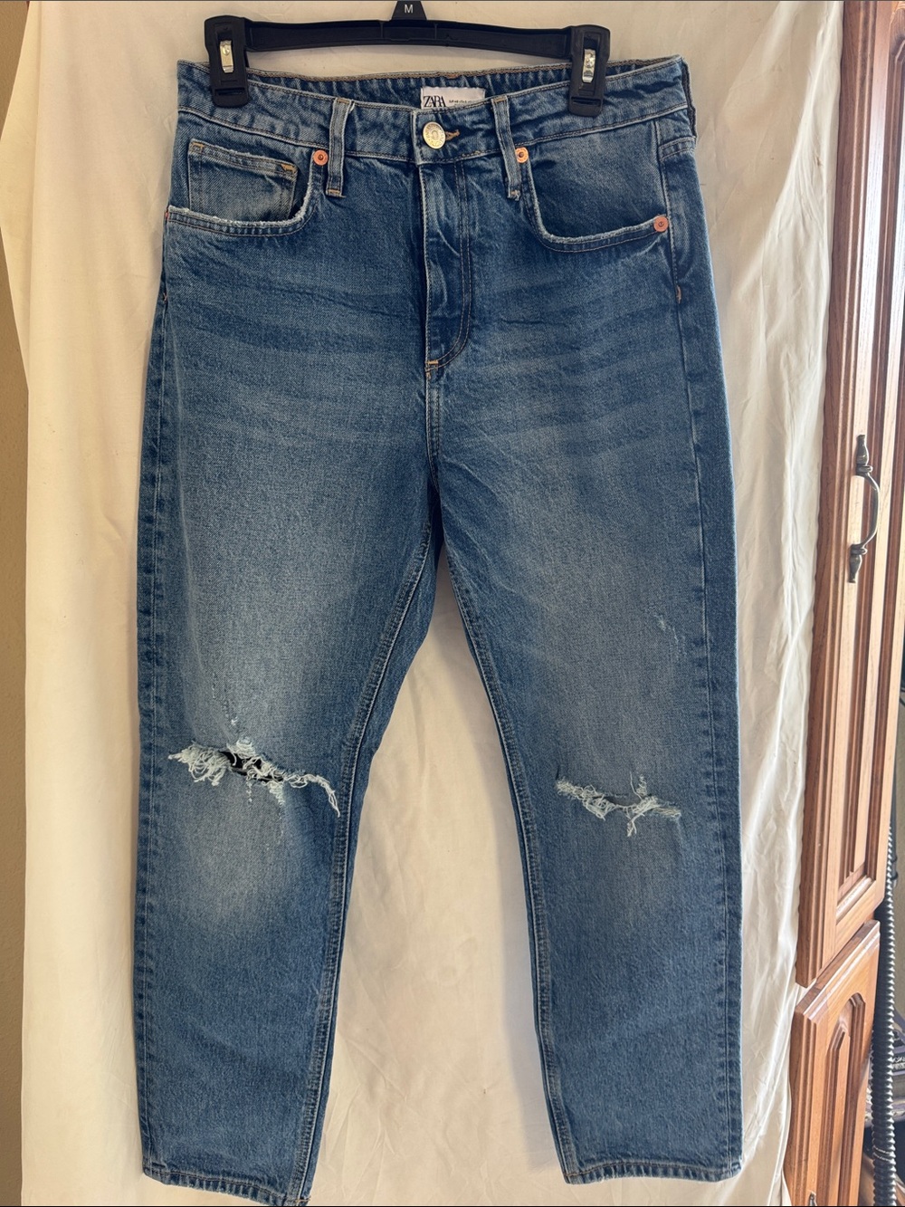 Zara Women's Relaxed Distressed Blue Jeans